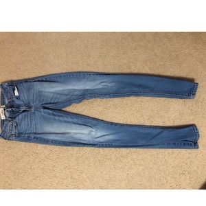 Hollister 3R w26 L31